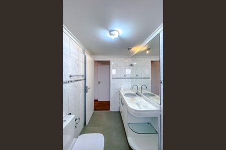 Apartamento à venda com 137m², 3 quartos e 2 vagasBanheiro da Suíte