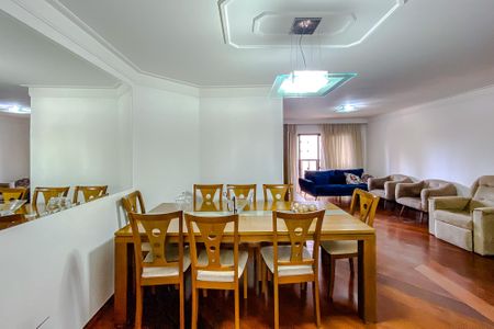 Apartamento à venda com 137m², 3 quartos e 2 vagasSala de TV