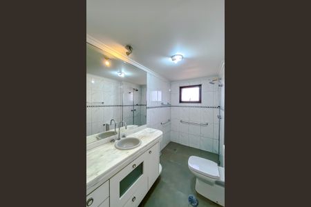 Apartamento à venda com 137m², 3 quartos e 2 vagasBanheiro da Suíte