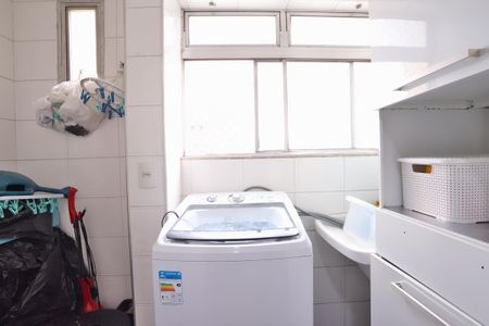 Apartamento à venda com 60m², 2 quartos e 1 vaga Apartamento à venda com 60m², 2 quartos e 1 vagaÁrea de Serviço