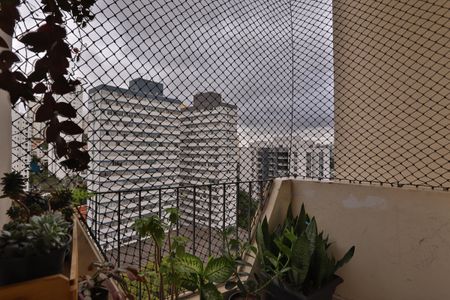Apartamento à venda com 60m², 2 quartos e 1 vaga Apartamento à venda com 60m², 2 quartos e 1 vagaSacada