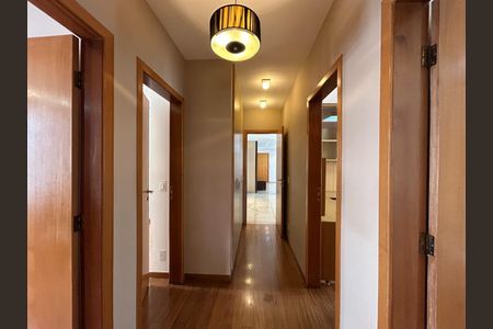 Apartamento à venda com 134m², 4 quartos e 3 vagas