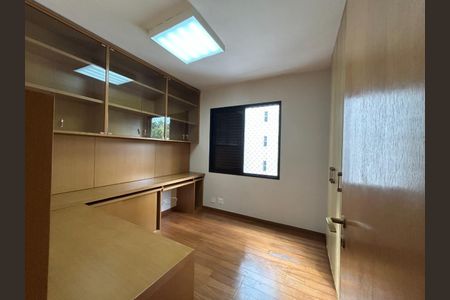 Apartamento à venda com 134m², 4 quartos e 3 vagas