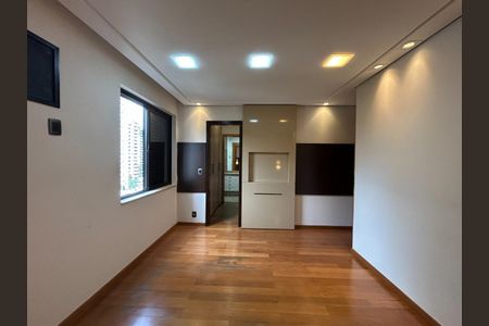 Apartamento à venda com 134m², 4 quartos e 3 vagas