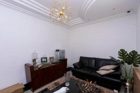 Casa para alugar com 400m², 3 quartos e 2 vagas Casa para alugar com 400m², 3 quartos e 2 vagasSala 2