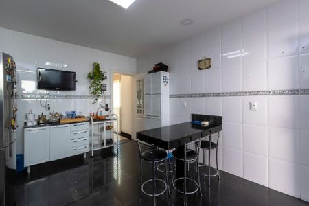 Casa para alugar com 400m², 3 quartos e 2 vagas Casa para alugar com 400m², 3 quartos e 2 vagasCozinha