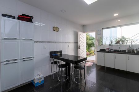 Casa para alugar com 400m², 3 quartos e 2 vagas Casa para alugar com 400m², 3 quartos e 2 vagasCozinha