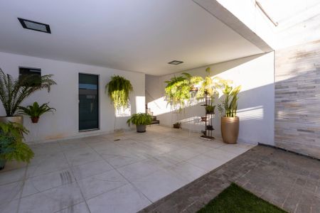 Casa para alugar com 400m², 3 quartos e 2 vagas Casa para alugar com 400m², 3 quartos e 2 vagasGaragem