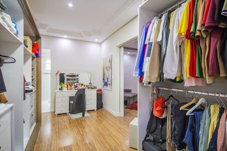 Casa à venda com 350m², 3 quartos e 4 vagasCloset da suíte 1