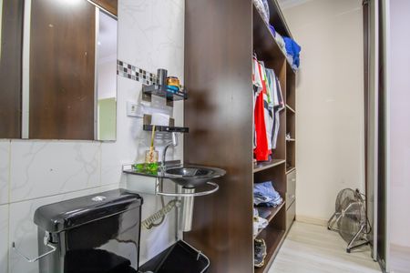 Casa à venda com 350m², 3 quartos e 4 vagasBanheiro da Suíte 2