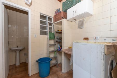 Casa à venda com 200m², 3 quartos e 2 vagas Casa à venda com 200m², 3 quartos e 2 vagasÁrea de Serviço