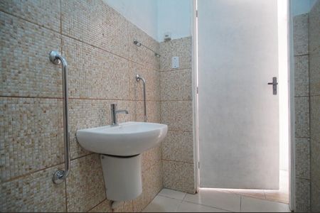 Casa à venda com 366m², 8 quartos e 1 vagaLavabo