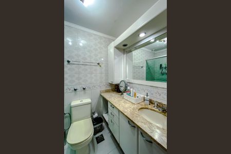 Apartamento à venda com 138m², 3 quartos e 3 vagasBanheiro da Suíte 1