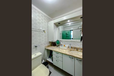 Apartamento à venda com 138m², 3 quartos e 3 vagasBanheiro da Suíte 1