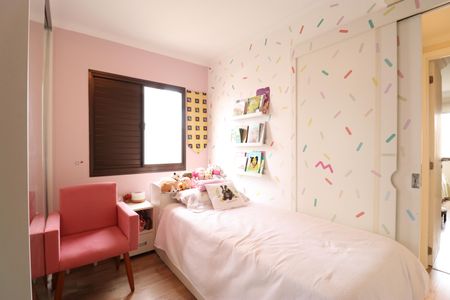 Apartamento à venda com 96m², 3 quartos e 2 vagasQuarto 2