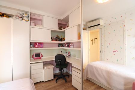 Apartamento à venda com 96m², 3 quartos e 2 vagasQuarto 2