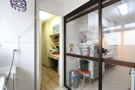 Apartamento à venda com 96m², 3 quartos e 2 vagasÁrea e quarto de Serviço