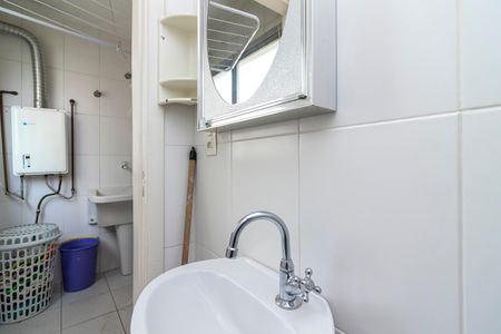 Apartamento para alugar com 110m², 3 quartos e 2 vagas Apartamento para alugar com 110m², 3 quartos e 2 vagasBanheiro de Serviço