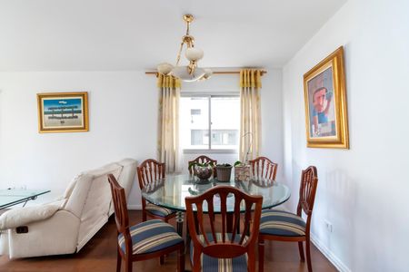 Apartamento para alugar com 110m², 3 quartos e 2 vagas Apartamento para alugar com 110m², 3 quartos e 2 vagasSala de Jantar