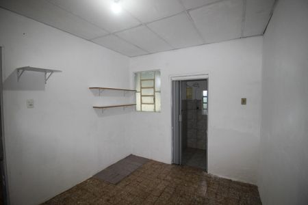 Quarto de casa para alugar com 2 quartos, 38m² em Vila Haro, Sorocaba