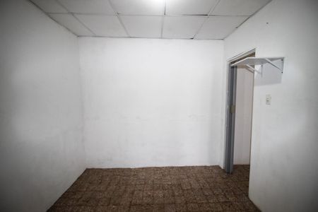 Quarto de casa para alugar com 2 quartos, 38m² em Vila Haro, Sorocaba