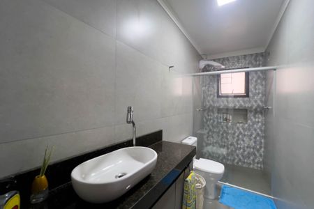 Casa à venda com 148m², 3 quartos e 2 vagasBanheiro Social