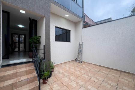 Casa à venda com 148m², 3 quartos e 2 vagasEntrada e garagem