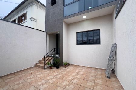 Casa à venda com 148m², 3 quartos e 2 vagasEntrada e garagem