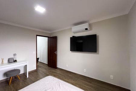 Casa à venda com 148m², 3 quartos e 2 vagasSuíte