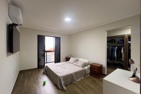 Casa à venda com 148m², 3 quartos e 2 vagasSuíte