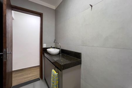 Casa à venda com 148m², 3 quartos e 2 vagasBanheiro Social