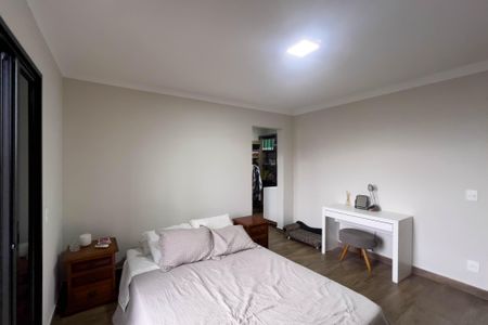 Casa à venda com 148m², 3 quartos e 2 vagasSuíte