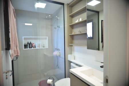 Apartamento à venda com 73m², 2 quartos e 2 vagasBanheiro da Suíte 2