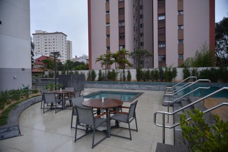 Apartamento à venda com 73m², 2 quartos e 2 vagasÁrea comum - Piscina