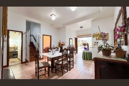 Casa à venda com 541m², 4 quartos e 4 vagas