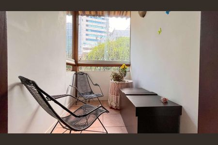 Casa à venda com 541m², 4 quartos e 4 vagas