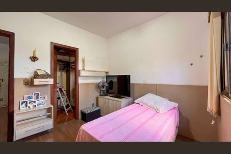 Casa à venda com 541m², 4 quartos e 4 vagas