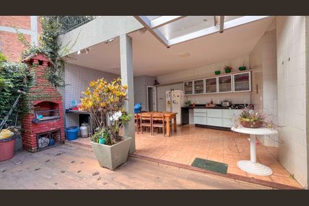 Casa à venda com 541m², 4 quartos e 4 vagas