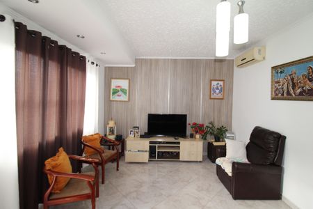 Casa à venda com 262m², 3 quartos e 1 vagaCasa 2 - Sala