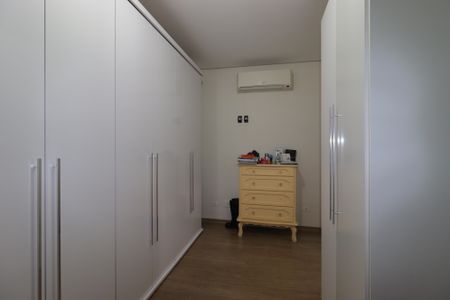 Apartamento à venda com 135m², 4 quartos e 2 vagasSuíte 2