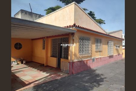 Casa à venda com 124m², 3 quartos e 2 vagas
