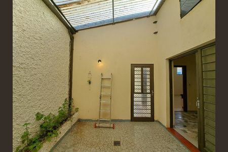 Casa à venda com 220m², 3 quartos e 3 vagas