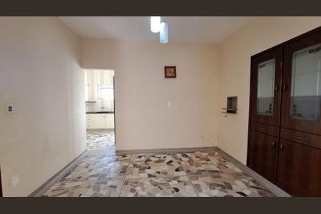 Casa à venda com 220m², 3 quartos e 3 vagas