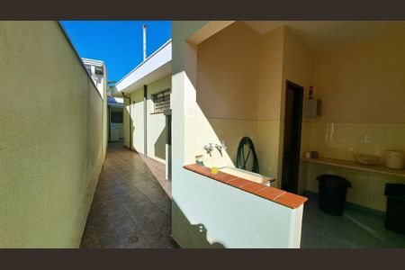 Casa à venda com 220m², 3 quartos e 3 vagas