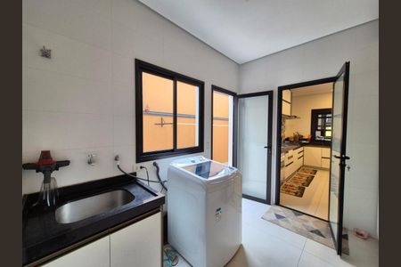 Casa de condomínio à venda com 292m², 4 quartos e 2 vagas