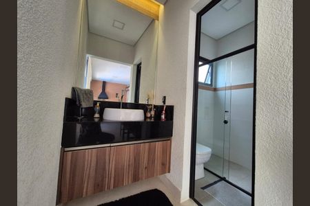 Casa de condomínio à venda com 292m², 4 quartos e 2 vagas
