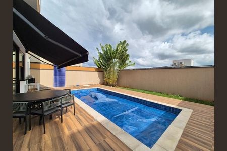 Casa de condomínio à venda com 292m², 4 quartos e 2 vagas