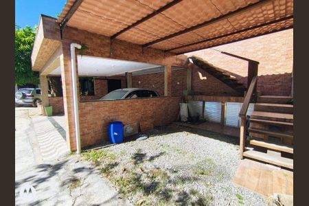 Casa à venda com 290m², 6 quartos e 6 vagas
