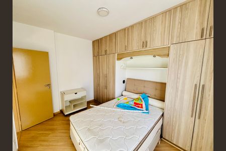 Apartamento à venda com 70m², 2 quartos e 1 vaga