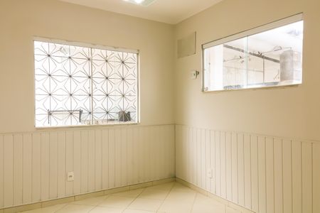 Casa à venda com 193m², 4 quartos e 2 vagas Casa à venda com 193m², 4 quartos e 2 vagasQuarto